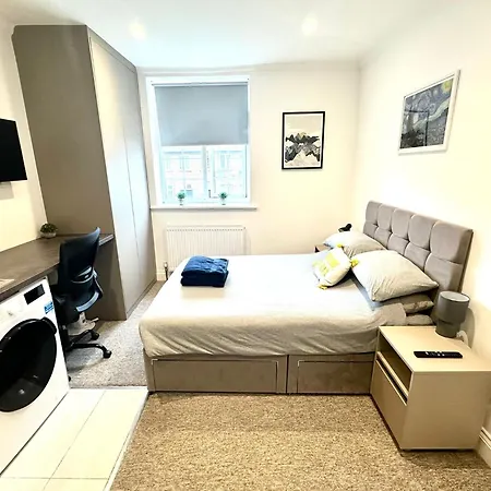 Bright Modern, Private Apartment,15 Mins To Central London Hendon Esterno foto