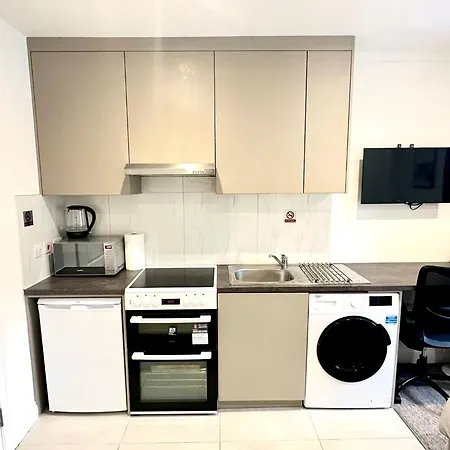 Bright Modern, Private Apartment,15 Mins To Central London Hendon Esterno foto