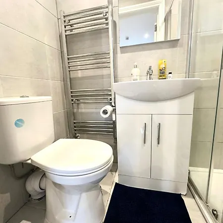 Bright Modern, Private Apartment,15 Mins To Central London Hendon Esterno foto