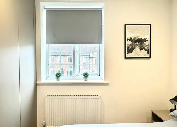 Bright Modern, Private Apartment,15 Mins To Central London