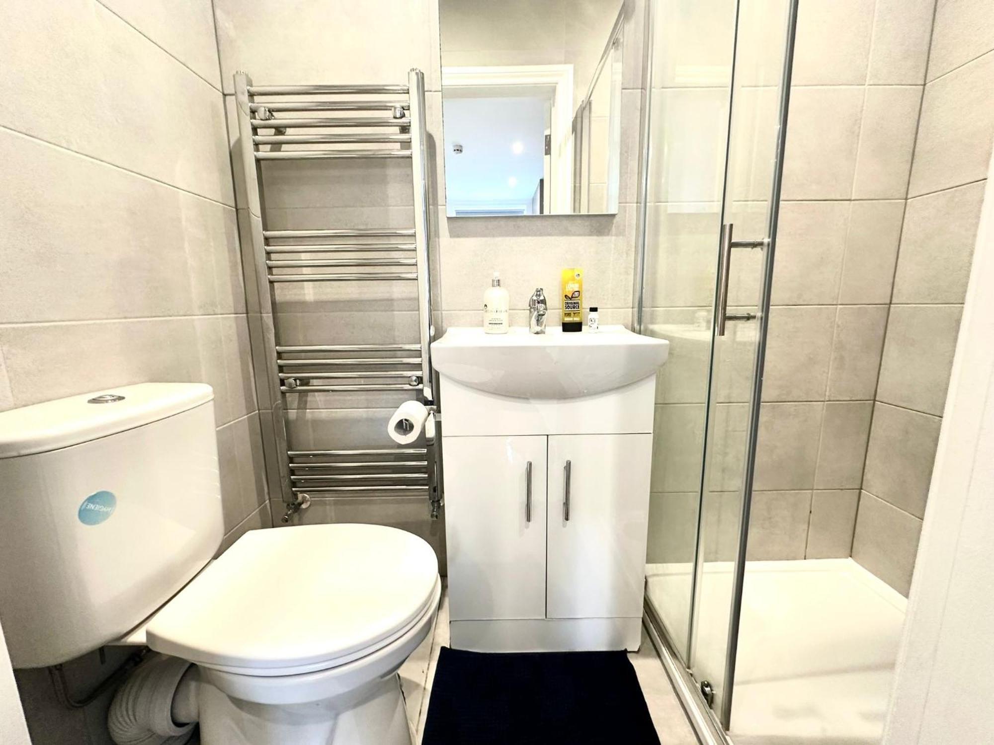 Bright Modern, Private Apartment,15 Mins To London Appartamento Hendon
